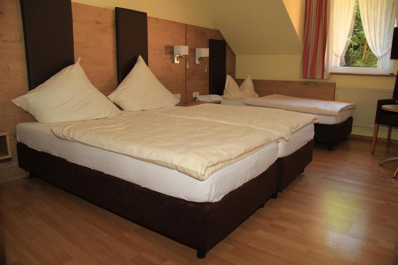 Waldhotel Albachmühle mit Albacher Stuben Wasserliesch Zimmer foto