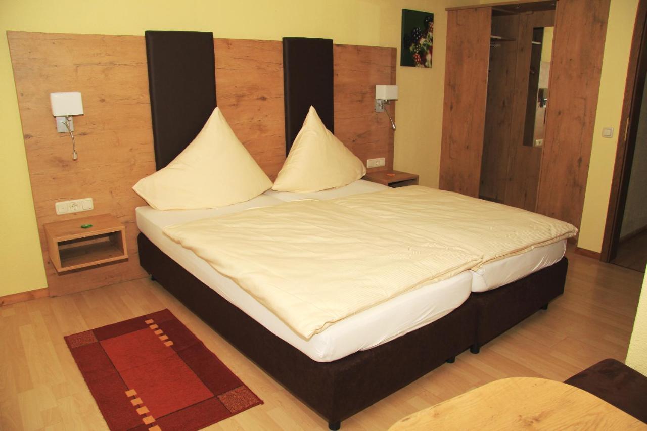 Waldhotel Albachmühle mit Albacher Stuben Wasserliesch Zimmer foto